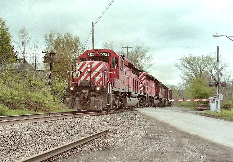 Photo of Canadian Pacific Freight, Port Crane, New York, May 2003