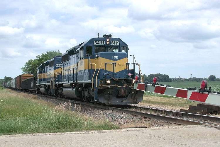 Photo of IC&E SD40-2 Units 6411-6446 near Kirkland, Illinois, July 2005