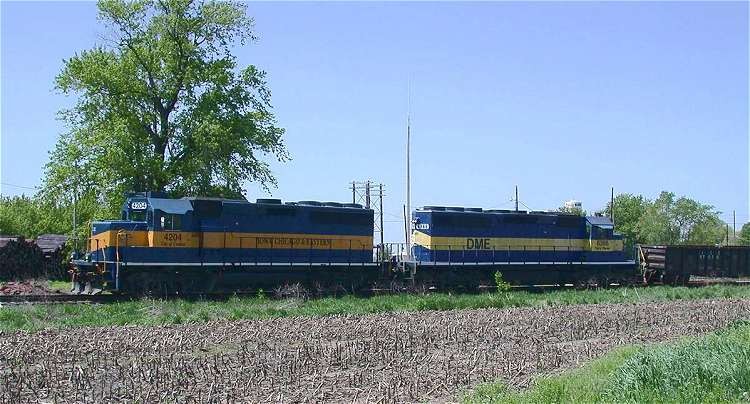 Photo of IC&E-DM&E Units, Davis Junction, Illinois, May 2006