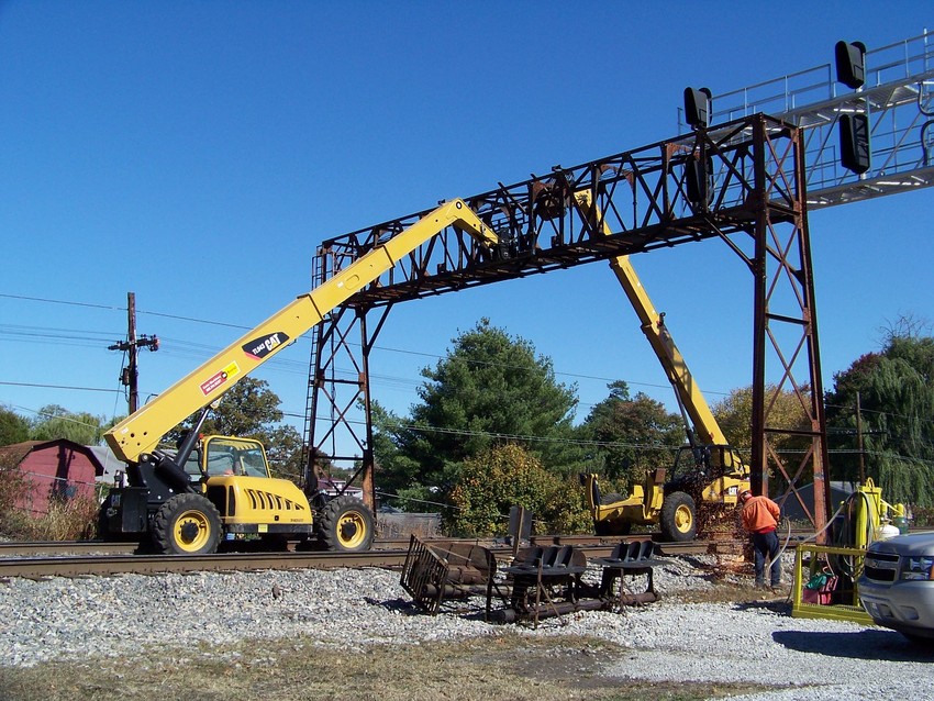 Photo of C&O Eastbound Signal at Hurricane