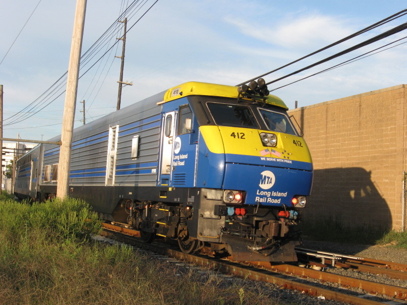 Photo of Westbound Oyster Bay Train