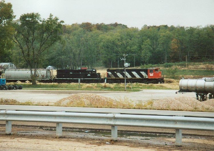 Photo of JPTX GP11 1804, SMNR Alco M420 3518, Mapleton, IL, October 2002