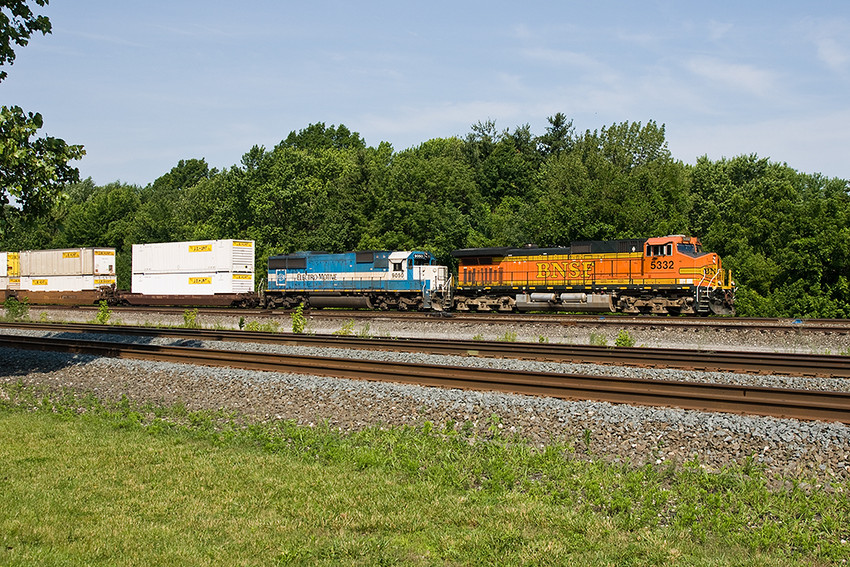 Photo of BNSF on the NS Chicago Line