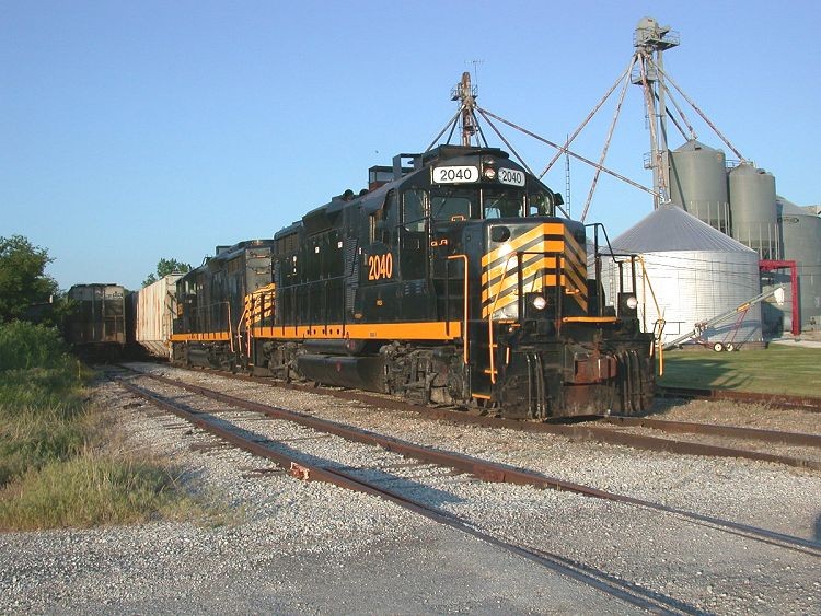 Photo of Keokuk Junction (PREX) GP20 Units 2040-2053, Elvaston, IL, May 2005