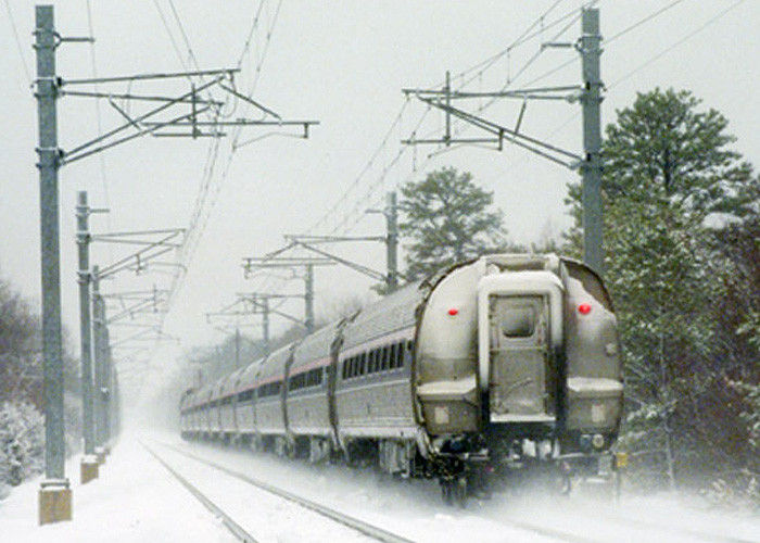 Photo of Amtrak, south in snow @ Kingston
