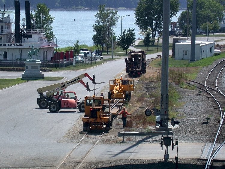 Photo of Repairs to Keokuk Bridge over the Mississippi, July 2007