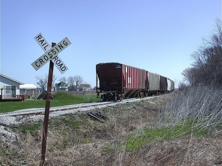 Photo of Pioneer Railcorp Train Leaving Elvaston, Illinois, April 2008