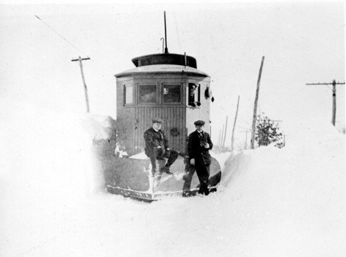 Photo of Seaview Rail Road, snow plow in Wakefileld, RI, 1915