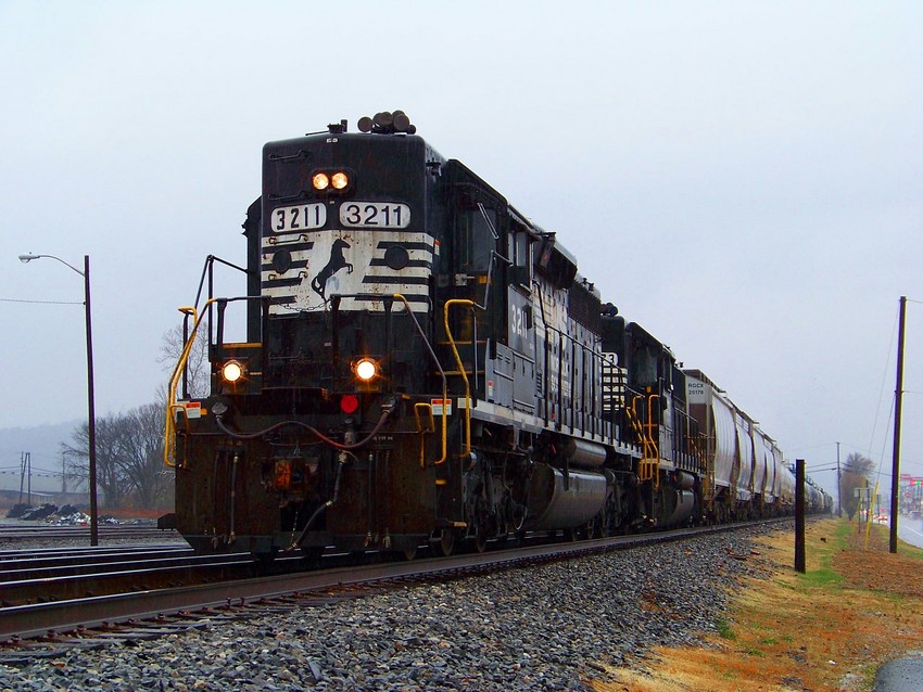 Photo of NS # 3211 (SD40-2)