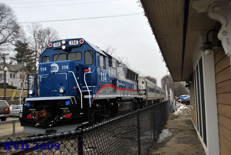 Photo of Metro North BL-20GH #114