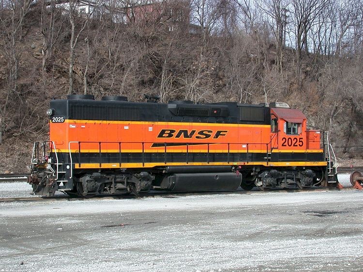 Photo of BNSF GP38-2 2025, Keokuk, Iowa, February 2009