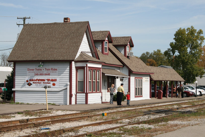Photo of Walled Lake Station