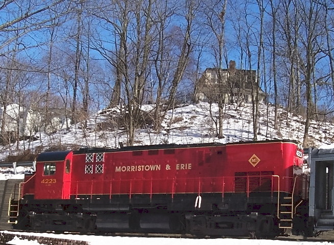 Photo of M&E 4223 at Morristown