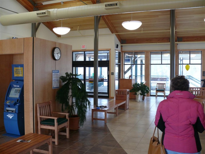 Photo of Saco Station interior