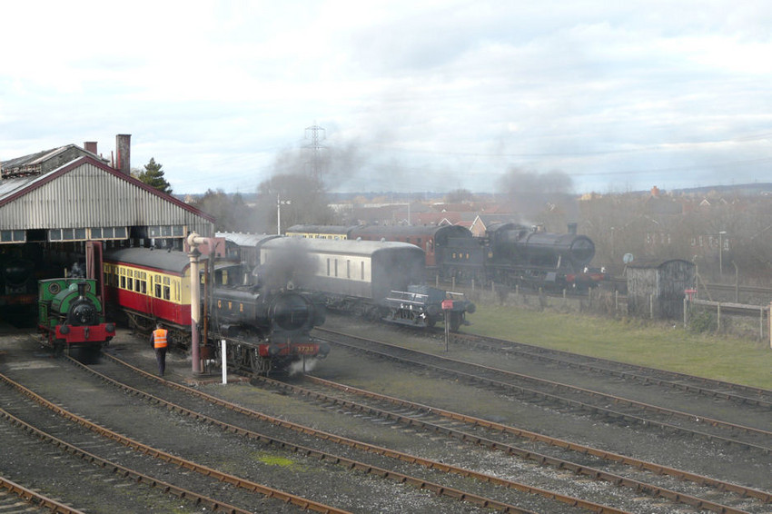 Photo of 3822 and 3738 at Didcot