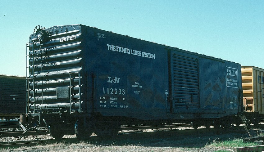 Photo of LN Box Car No. 112233