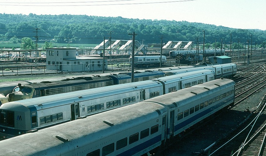 Photo of MTA MU Cars and Station