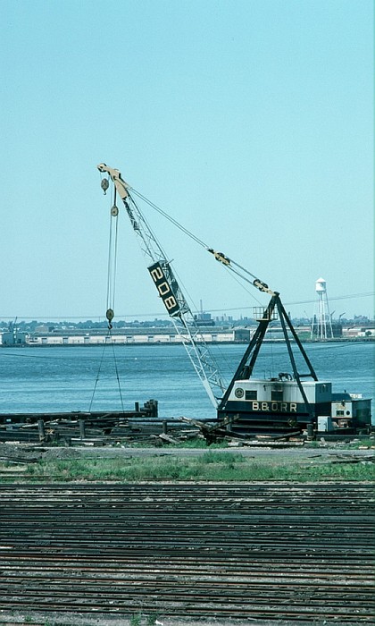 Photo of BO Barge Crane No. 208