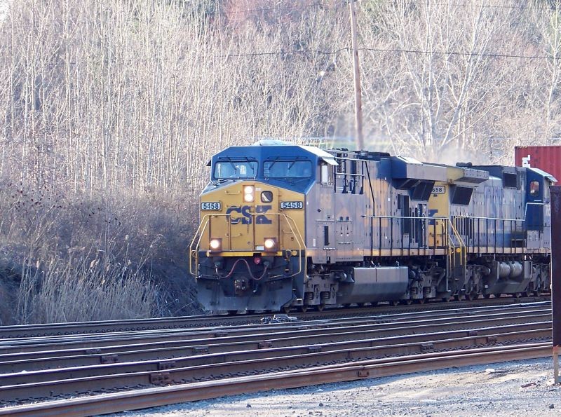 Photo of A Southbound COFC with CSXT 5458 as a leader CP-SK