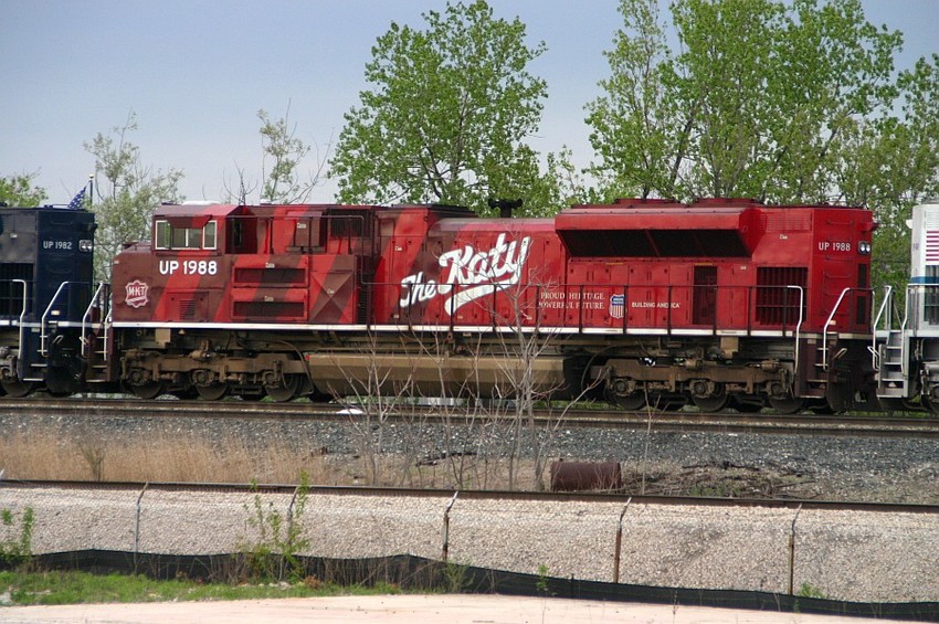 Photo of UP 1988 at Blue Island, IL