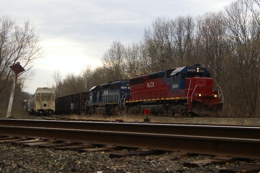 Photo of HLCX 6404, 7182 at Hoosick Junction