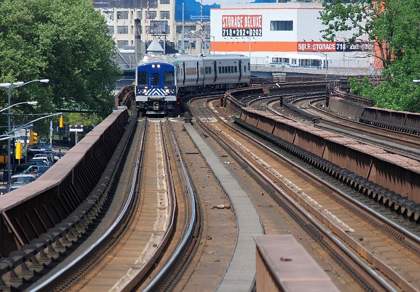 Photo of Metro North arriving 125th St
