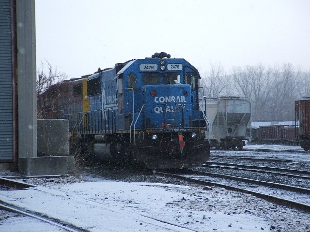 Photo of csx work train sitting on the adams maine at the pittsfield yard