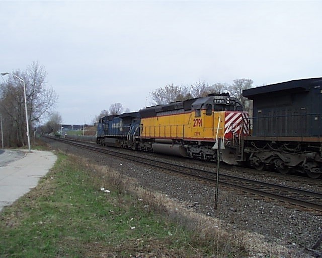 Photo of cefx sd40-2e ex up at pittsfield ma