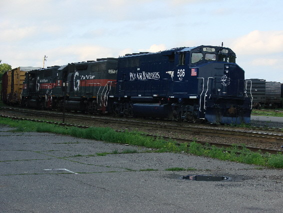 Photo of MEC 506 Leads In Waterville Yard