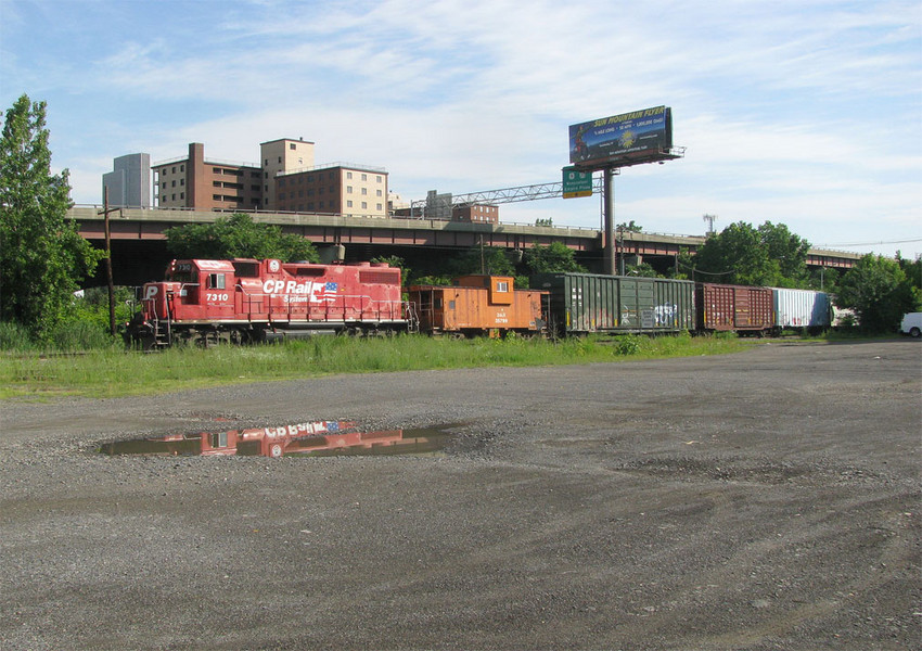 Photo of CP/D&H local D31 @ Albany NY