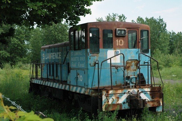 Photo of Dead loco from a fallen flag