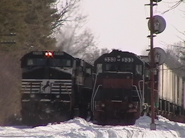 Photo of train169 and aymo at crescent jct