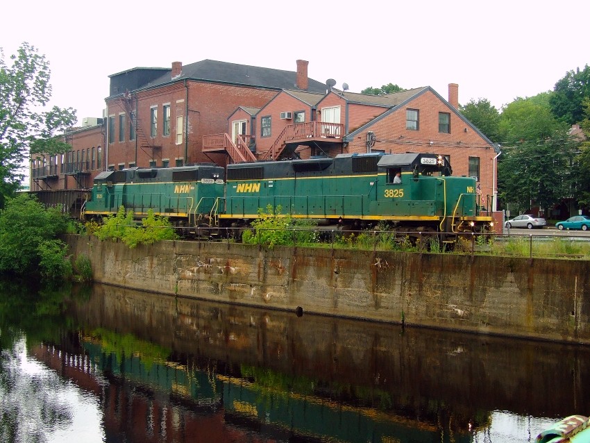 Photo of NHN empties north through Somersworth