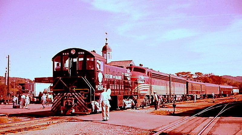 Photo of MONTREAL TRAIN AT WHITE RIVER JUNCTION