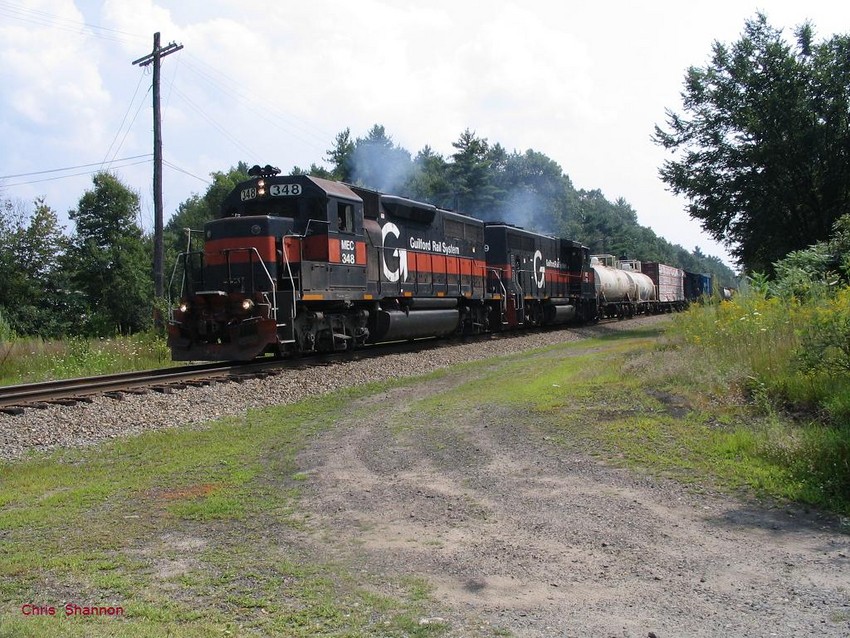 Photo of Gp-40 #343 leads Gp-40 # 519 with eastbound