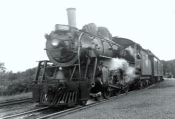 Photo of CANADIAN NATIONAL 4-6-0 OUTSIDE MONTREAL