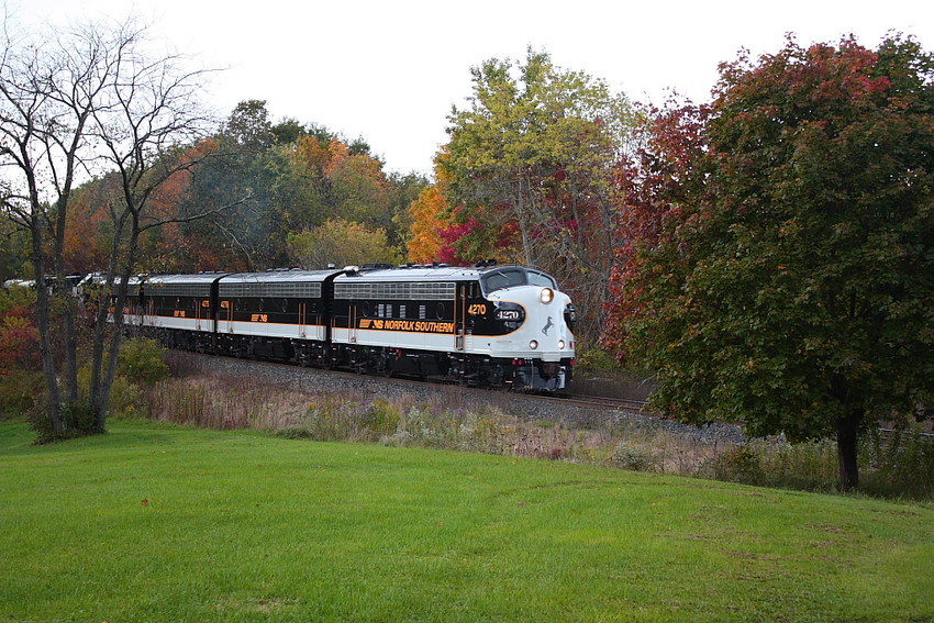 Photo of NS Business Train @ Port Crane, NY