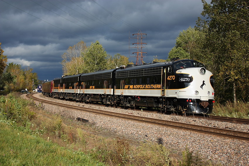 Photo of NS Business Train @ Glenville, NY