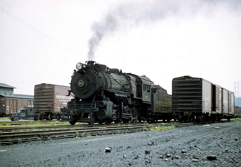 Photo of PRR H-9s 2-8-0 AT CAMDEN