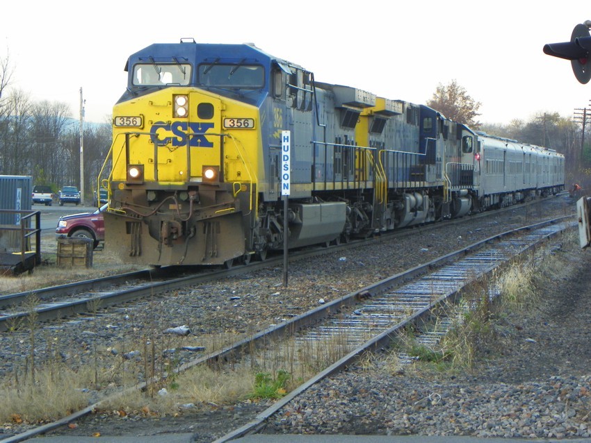 Photo of CSX 356 leading Ringling Bros. train in Plains Twp., PA.