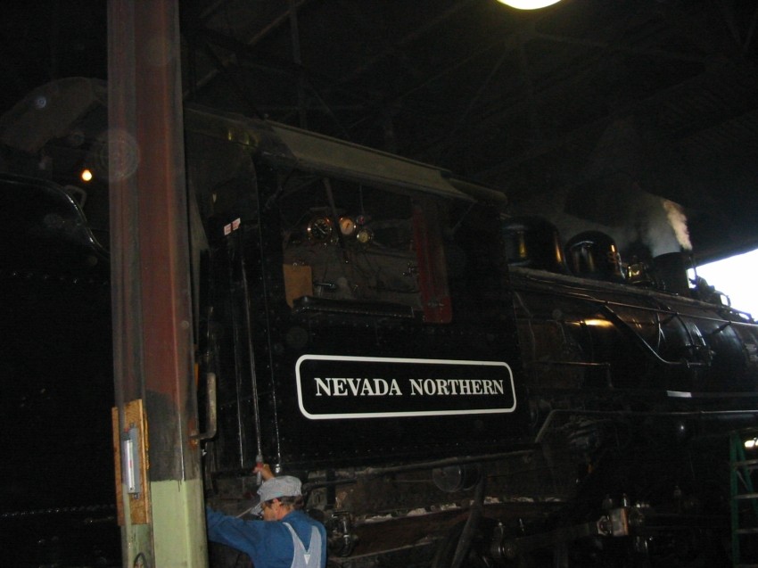 Photo of NNRR # 93 firing up in enginehouse