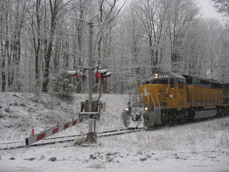 Photo of FEC 721 Leads 324 South Through The Snow.