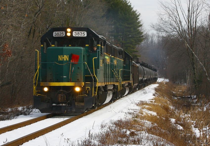 Photo of NHN northbound gas train