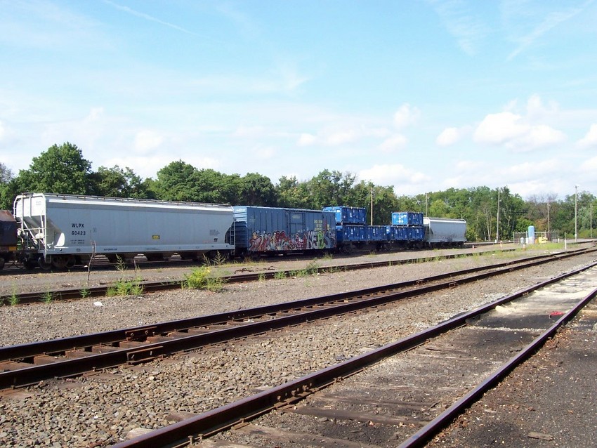Photo of A view of the CSX yard in Manville NJ