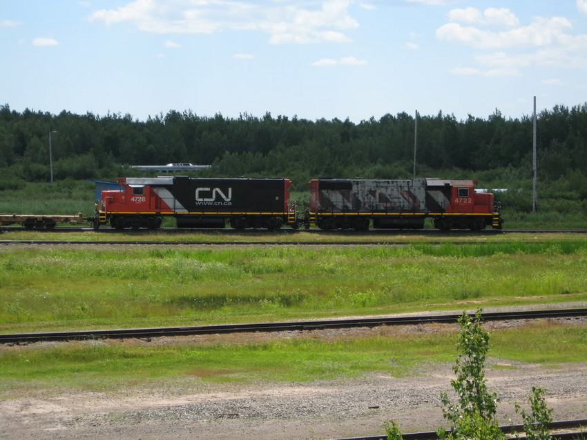 Photo of CN 4728 and 4722