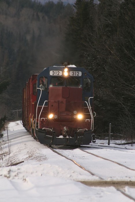 Photo of VRS train 263 through Mt. Holly