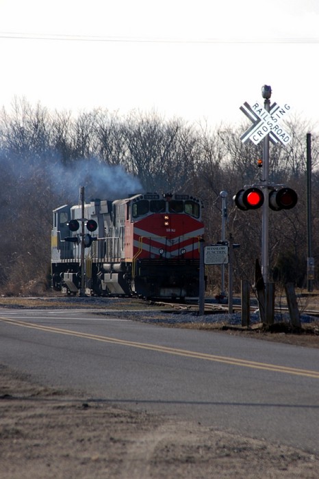 Photo of SRNJ MLW M420's No. 800 and No. 3578