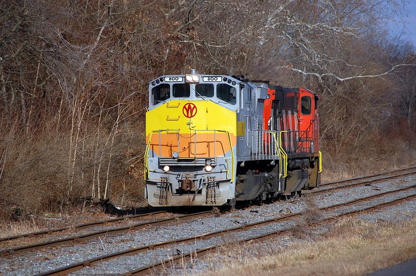 Photo of SRNJ MLW M420's No. 800 and No. 3578