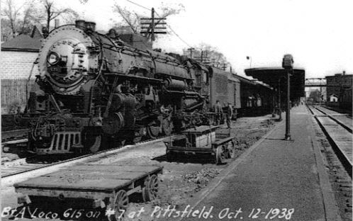 Photo of b&a train at pittsfield station ready to go westbound