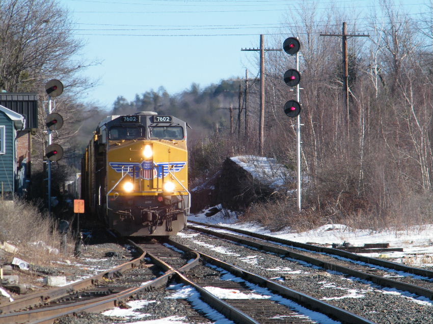 Photo of AYMO with UP 7602 on the lead